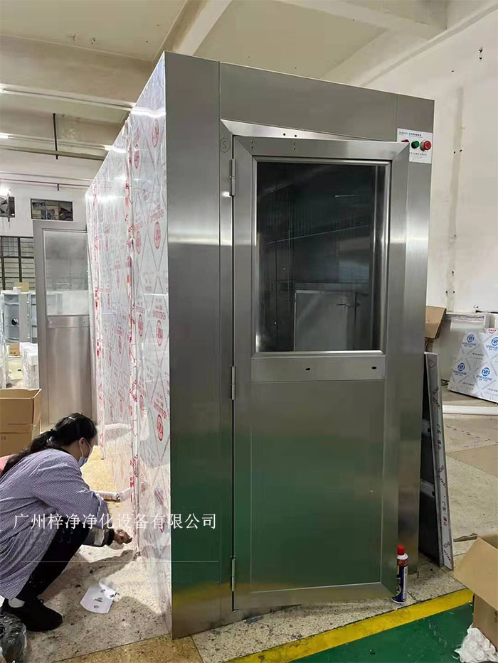 風(fēng)淋室可能會遇到各種問題，影響風(fēng)淋室正常運(yùn)作和潔凈室的整體環(huán)境。